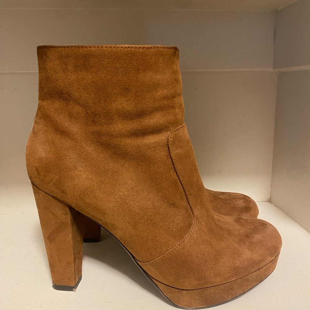 Elegant Brown Suede Ankle Boots